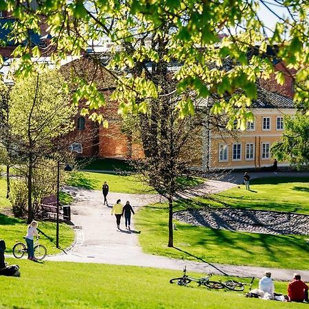 Downtown Light-Filled Retreat Apartment Helsinki Ngoại thất bức ảnh