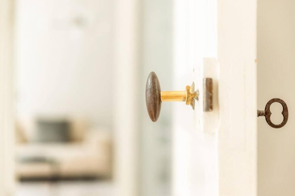 Downtown Light-Filled Retreat Apartment Helsinki Ngoại thất bức ảnh