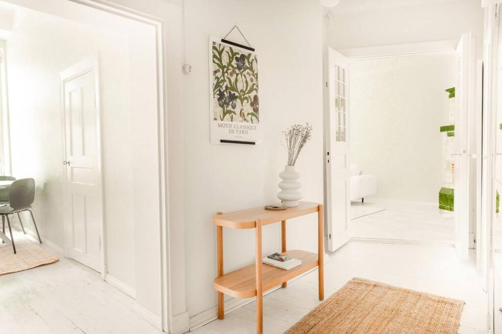 Downtown Light-Filled Retreat Apartment Helsinki Ngoại thất bức ảnh